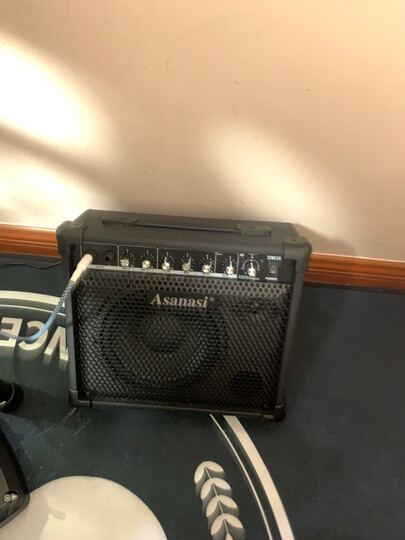 阿萨娜丝(asanasi):"这个音响声音很响的,音色也不错.