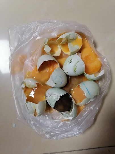 水木风:"十个鸭蛋,历时28天,每天按照孵化要求,精心孵化,最终只孵出3