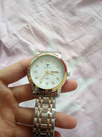 trsoye:"手表收到了,很精致,高端大气上档次,店家还送了小礼物,赞赞赞