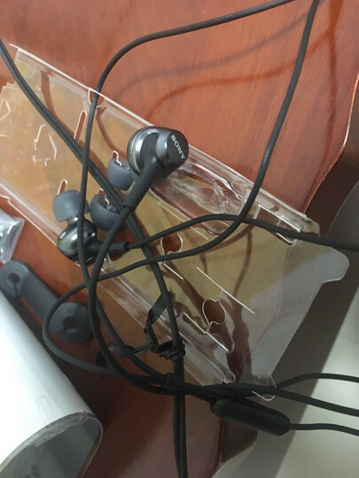 索尼(sony)mdr-ex255ap:"做工质感:不错,舒适度:戴上耳朵不疼非常舒服