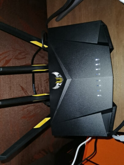 华硕tuf-ax3000:"稳定性:信号稳定穿墙效果:穿一堵墙没啥问题,信号也