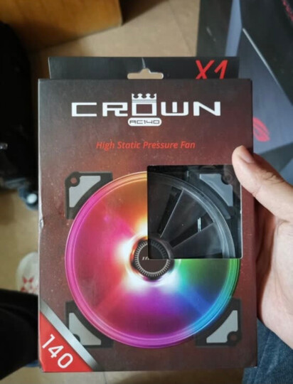 迎广crown140:"机箱是联力的o11mini,水冷是九州风神的280ex,机箱里面