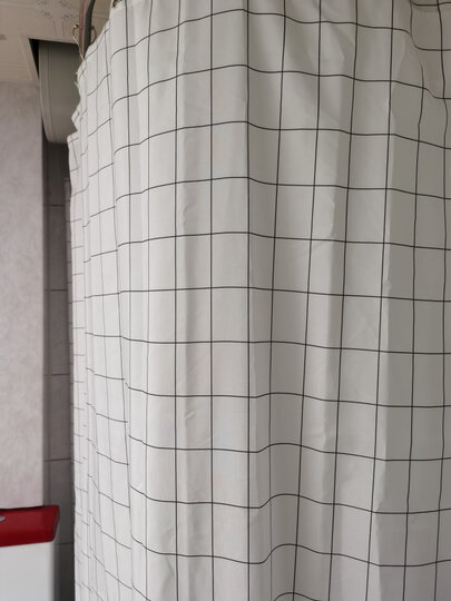 奥氏:"产品精致美观大气,装修完了才来评价,给的尺寸特别足,有点长,哪