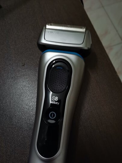 博朗braun德国博朗8330s电动剃须刀(银/蓝色):"什么都好,就是贵?