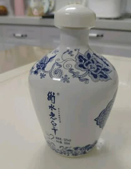 衡水老白干青花瓷瓶 52度 500ml:"包装设计:简洁大方,方便实用,有档次