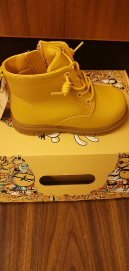 卡特兔(crtartu):"皮质虽不是真皮但是很软,脚底也算是比较软,穿起来