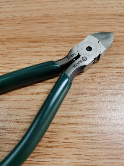 世达(sata) 70621 铬钒钢精工锻造迷你有牙尖嘴钳 电子长嘴钳 尖口钳