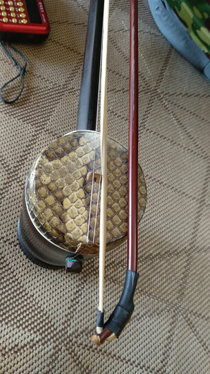 正音堂二胡弦ehx00100:"收到东西,终于在表演前收到,实在太好,老父亲