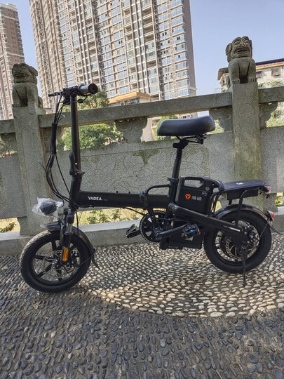 雅迪m321:"m321pro电动自行车比较漂亮,符合预值,做工比较精细,初步