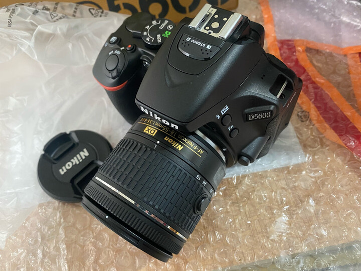 尼康(nikon)d5600入门级单反相机单机/套机/18-55/18-140/数码相机