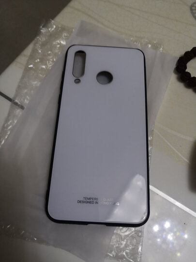 图尼思华为 nova4:"做工质感特别好,触摸手感像裸机,颜色特别正,值得