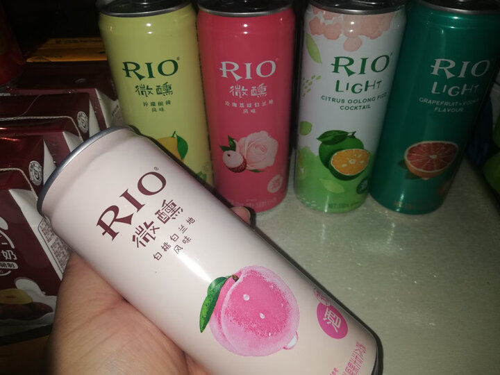 鸡尾酒 预调酒 电商罐全家福330ml*12罐:"rio鸡尾酒早已经喝腻了,一嘴