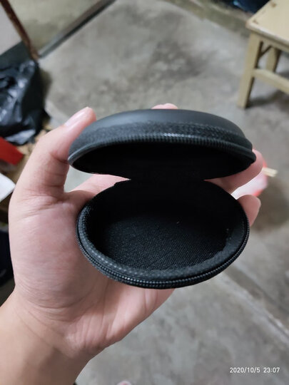 乐赢:"很好,装耳机,数据线都可以,很方便." - 京东