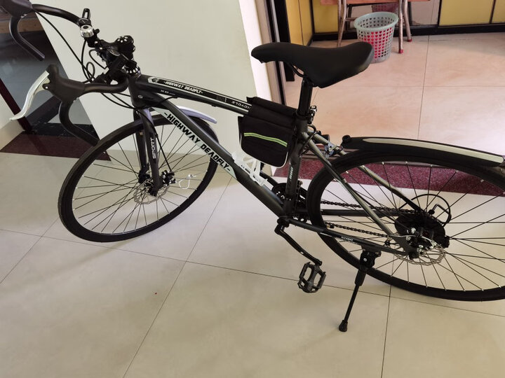 eg7:"产品质量:车子收到后开箱按图安装比较简单,车子重量比较轻,焊接