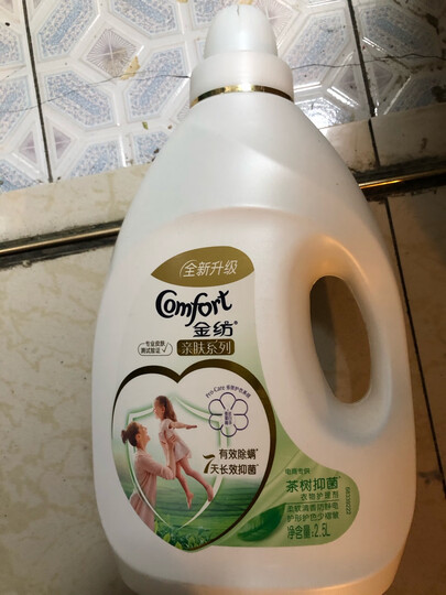 洗衣机快洗到最后了放上它,洗出来的衣物又好闻又柔软,穿上." - 京东