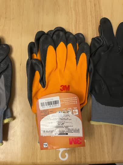 3m 防护手套舒适型防滑耐磨手套劳防丁腈掌浸手套高透气性抗油污 绿色