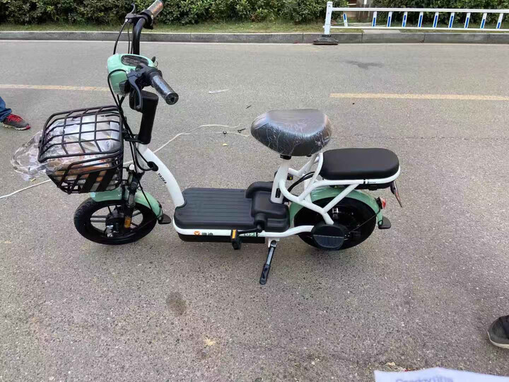 雅迪tdt1236z:"车子质量:质量很好,大品牌,细节做工都很满意外形外观