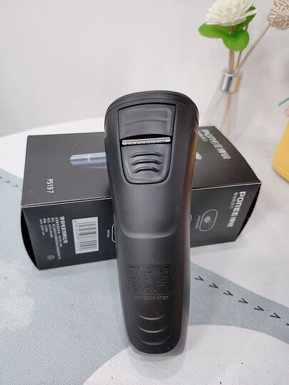 博锐(poree)ps197:"这款剃须刀使用了几天了,每天早上都要用一次,胡须