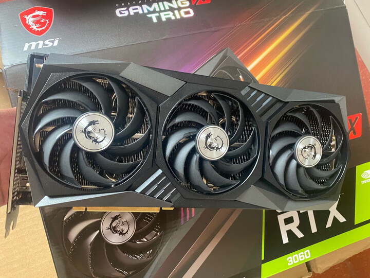 华硕tuf-rtx3060-o12g-gaming:"发货速度快得很,第二天送到家里还给