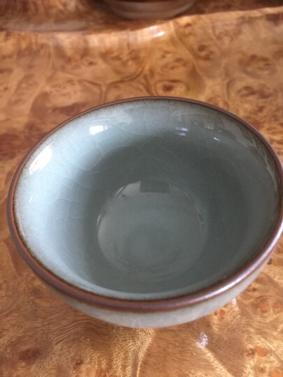 王文青瓷哥窑开片品茗杯釉色温润器型美观好看品质不错有证书值得入手
