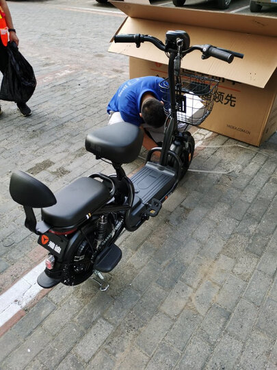 雅迪小飞侠:"车子质量:刚刚拿到手,不知道耐用不.