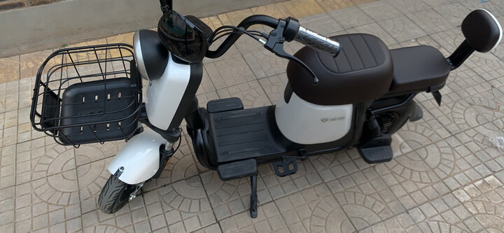 雅迪tdt1216z:"车子质量:雅迪电动车其值得信赖的品牌,车子质量真心不