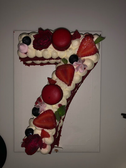 诺心数字蛋糕7:"很好吃!过生日一直买诺心蛋糕吃!