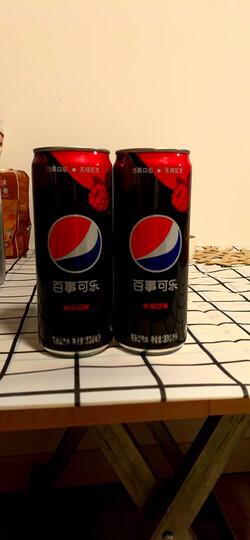 百事可乐无糖树莓口味细长罐330ml*12入:"口感:口感非常的不错,第一次
