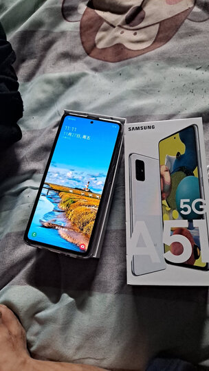 三星galaxy a51:"手机不错,已经是第二次买这个型号了,很好很喜欢这个