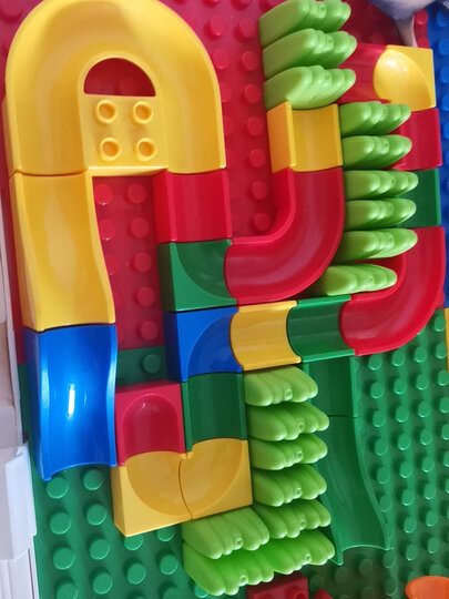 糖米1013:"这款积木玩具不仅数量多,花样也多!