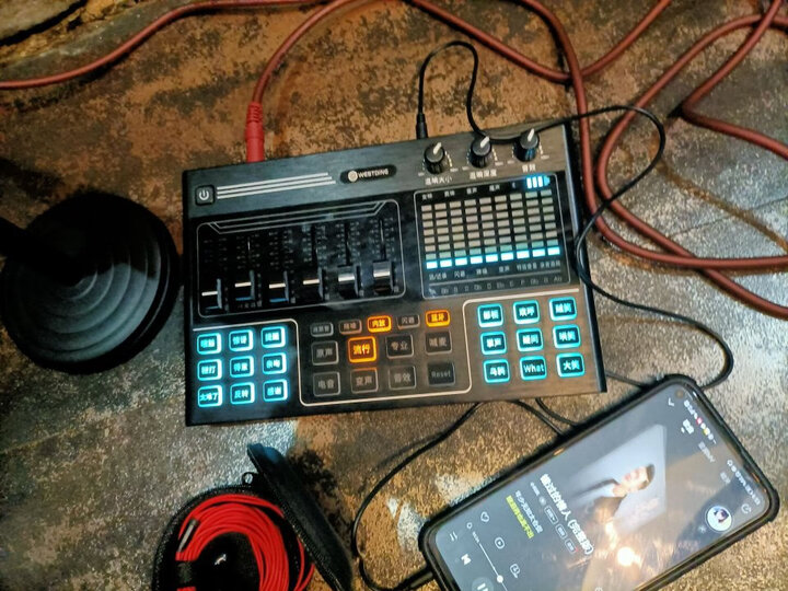 威斯汀(westding)tk80:"这声卡很赞,我先拿来试试王者荣耀游戏效果,打