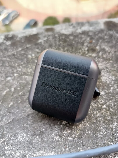 纽曼tws-x3:"做工质感:工艺很细腻,做工精致美观大方,皮质手感真的