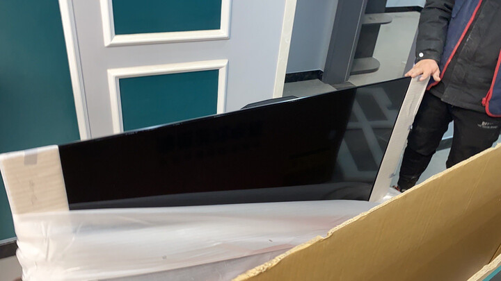 海信65e75f:"外形外观:外观真的好漂亮.