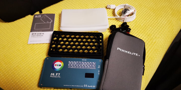 锐鹰(falconeyes)f7:"特别满意,亮度够,调节人性化!" - 京东