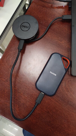 闪迪sdssde80-1t00-z25:"外观材质:材质不错,体积小巧,太小巧了,手感