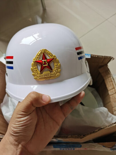 丛林狐丛林狐 白色纠察防暴头盔:"第三次购买了,中间有点小插曲,但是