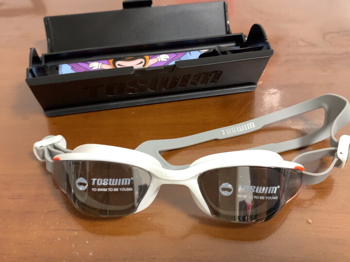 拓胜ts91300544:"这款泳镜我关注好久了,这次双十一有活动.