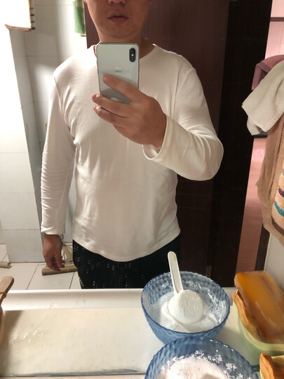 我的身高体重:182,85公斤尺码大小:刚刚好面料类型:棉吧面料质感:特别