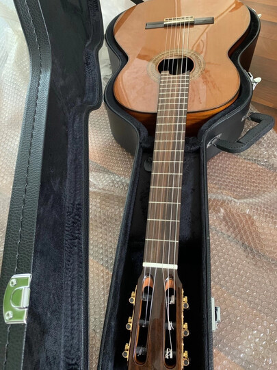 这下吉他安全了.