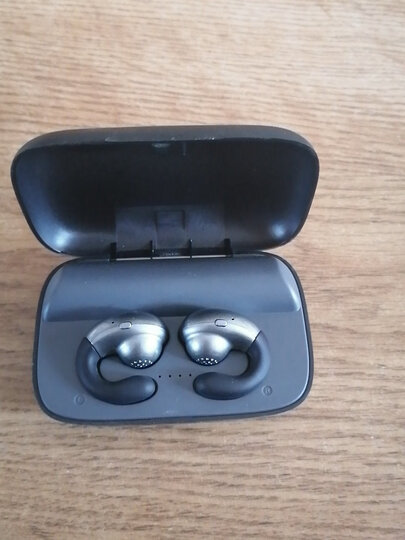 夏新s19:"这款夏新(amoi)s19无线蓝牙耳机不入耳单双耳迷你隐形挂耳式