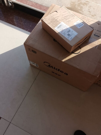 美的em7kcgw3-nr:"京东送货快,外包装完好,快递小哥服务也很好,微波炉