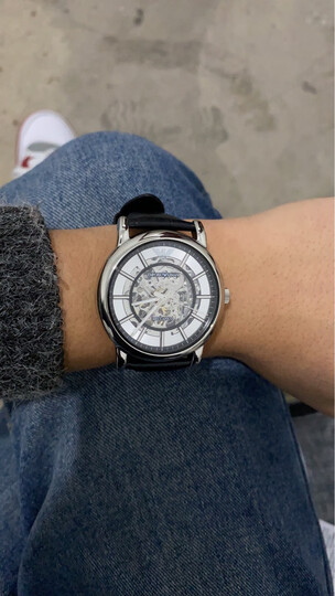 安普里奥·阿玛尼ar1981:"第一次买这么贵的手表,不过幸好我很喜欢