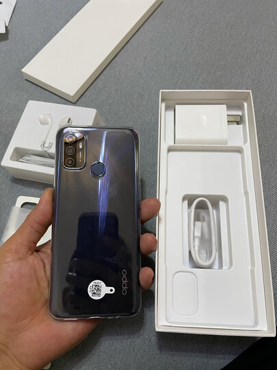 oppo:"性价比超高的一款oppo手机,型号是a32.