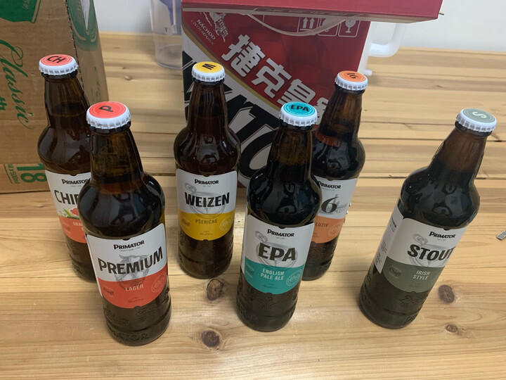 捷皇(primator):"酒花香气:酒花香气飘飘,六种口味,美美哒口感醇厚:收