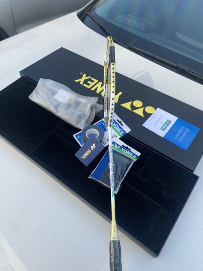 yonexax9900:"快递刚拿到手,包装还是蛮仔细 拆开礼盒的一瞬间就满足