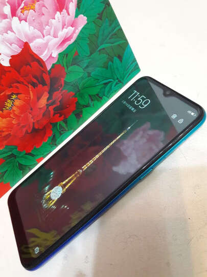 纽曼(newman)纽曼(newman) p400:"给家人买的中秋礼物,月饼加手机,倍