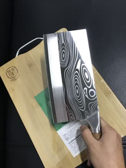 叁肆钢(ssgp):"锋利程度:比较锋利,切鸡鸭骨头比较容易,猪蹄,排骨费点