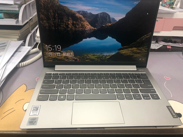 联想(lenovo)ideapad 15s 2020款:"运行速度:秒速屏幕效果:流畅外形