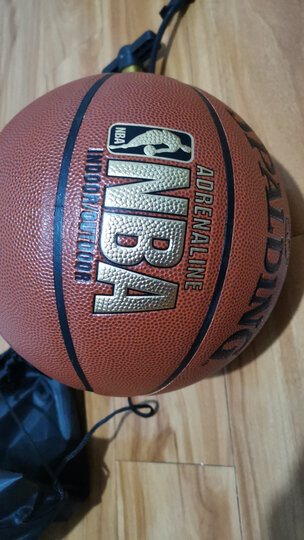 斯伯丁76-095:"大小尺寸:大小合适,是老公想要的尺寸,老公很喜欢很