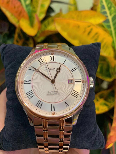 丹玛(daumier)dm8607:"手表收到了,还附送了一个皮表带,手表看起来